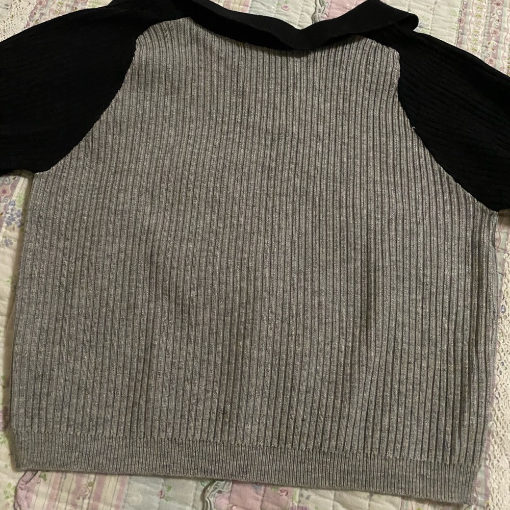 Long Sleeve Ribbed Crop Top - Picture 2 of 3